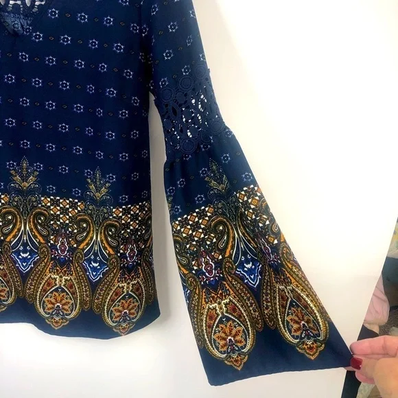 Charlotte Russe navy blue pattern cut lace detail v neck long sleeve top S - Picture 4 of 9